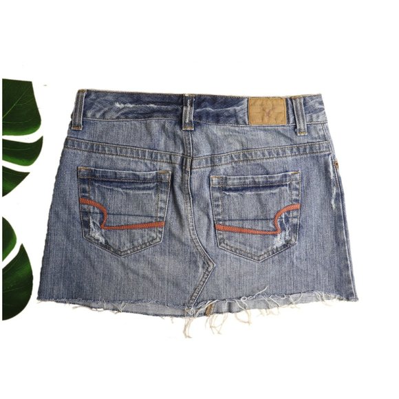 American Eagle Distressed Denim Mini Skirt Size 0 - Picture 2 of 3